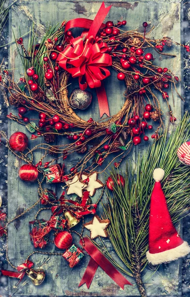 Weihnachtskarte mit Dekoration — Stockfoto