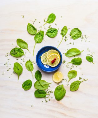 Taze lezzetli bebek ıspanak