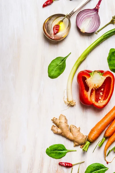 Färska vegetabiliska råvaror — Stockfoto