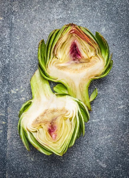 Twee helften van de artisjok — Stockfoto