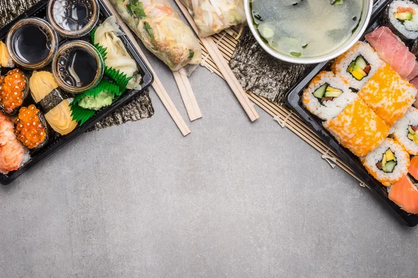 Разнообразные суши — стоковое фото