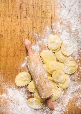 Oklava ile tortellini