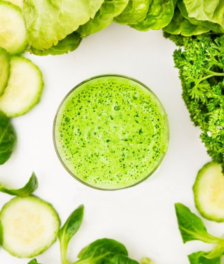 Taze yeşil smoothie