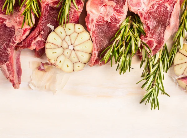 Raw lamb chops — Stock Image Raw lamb chops Stock Photo