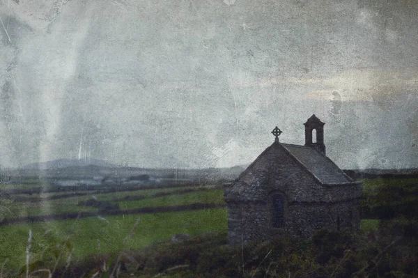 Atmospheric Moody Isolated Chapel Overlooking Fields Countryside Vintage Grunge Edit — Stock Photo, Image