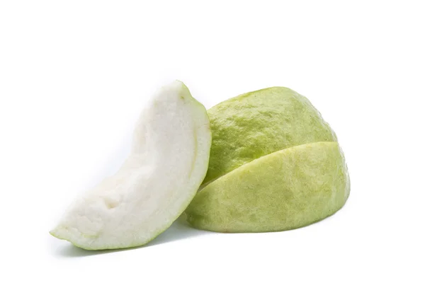 Beyaz arka plan üzerinde izole guava (tropikal meyve)