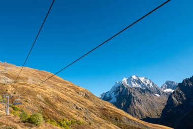 Mashuk Füniküler ve Panorama Dombay 'ın üst istasyonu.