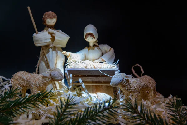 Kerststal Met Drie Wijzen Presenteren Geschenken Aan Baby Jezus — Stockfoto