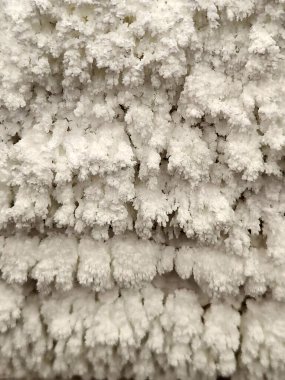 Tuz kristalleri. Tuz kristallerinin beyaz arkaplanı