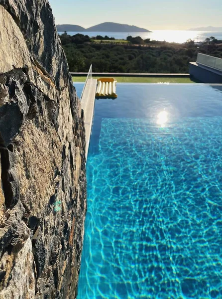 Infinity Pool Auf Der Insel Kreta — Stockfoto