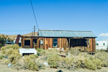 Nevada, Amerika Birleşik Devletleri - 2011 yaklaşık: boş İlçesi yakınlarındaki küçük kasabada Yaz 2011 yaklaşık Ölüm Vadisi, Nevada, ABD.