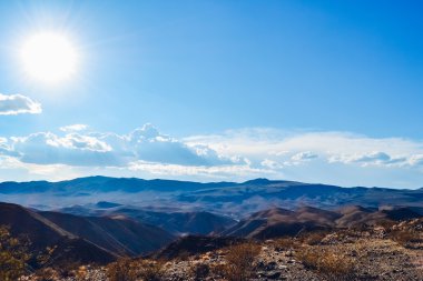 Ölüm Vadisi Milli Parkı, ABD - 2011 yaklaşık: tepeler ve dağlar Ölüm Vadisi Milli Parkı, Nevada, ABD yaklaşık Yaz 2011.