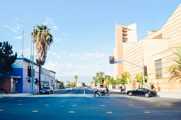 LOS ANGELES - CIRCA 2011: rua no centro de Los Angeles, Califórnia, EUA por volta do verão de 2011 . — Fotografia de Stock