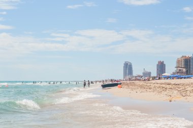 Miami Beach, Fl - 2011 yaklaşık: Yaz 2011 yaklaşık Miami Beach, Florida, ABD mavi okyanus plaj görünümünü.