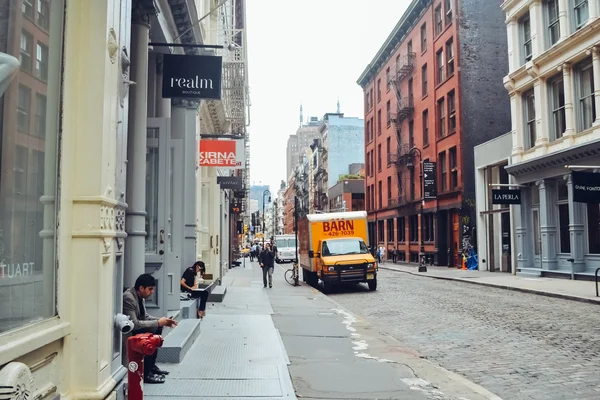 NEW YORK - CIRCA 2014: Street and architecture in downtown Manhattan in New York City, NY, USA circa estate 2014 . — Foto Stock