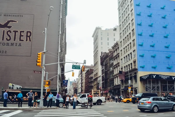 NOVA IORQUE - CIRCA 2014: Rua e arquitetura no centro de Manhattan, em Nova York, NY, EUA . — Fotografia de Stock