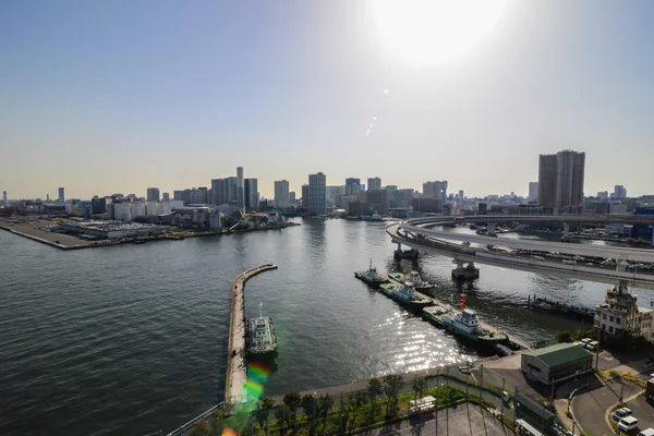 Enorme weg skyways in de baai van Tokio, japan — Stockfoto