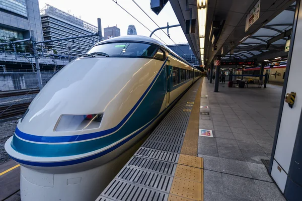 Trem moderno em Tóquio, Japão — Fotografia de Stock