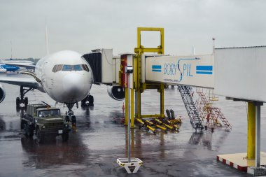 Kiev, Ukrayna Boryspil Havalimanı düzlemde yol.