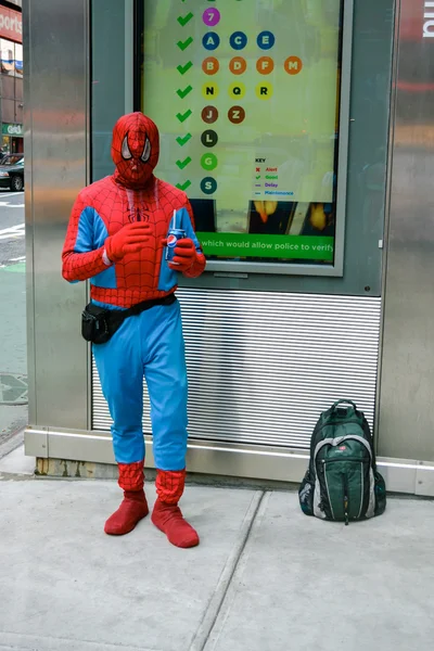 NEW YORK - CIRCA 2014. Men dressed as a Spider-man costume on the street in New York — Stok fotoğraf