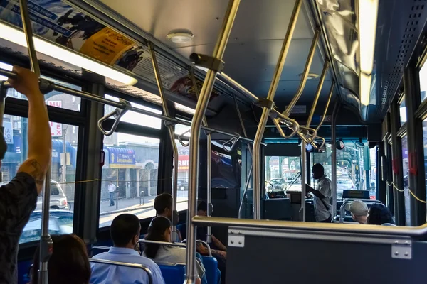 New York - 2011 yaklaşık: New York City, Amerika Birleşik Devletleri içinde otobüs içinde.