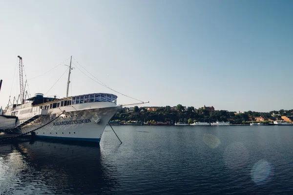 Стокгольм - Circa липня 2014: корабель у гавань в Стокгольмі, Швеція circa липня 2014. — стокове фото