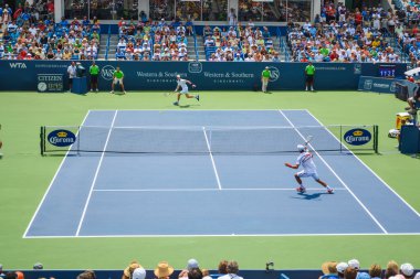 Cincinnati, Oh - 2011 yaklaşık: Tenis maç Novak Djokovic vs Cincinnati, Oh, ABD Western & Güney açık turnuva finalde Andy Murray Lindner aile Tenis Merkezi Yaz 2011.