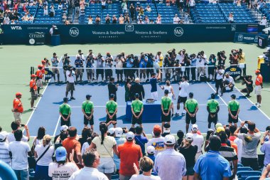 Cincinnati, Oh - 2011 yaklaşık: töreni Novak Djokovic maçtan sonra vs Cincinnati, Oh, ABD Western & Güney açık finalde Andy Murray Lindner aile Tenis Merkezi Yaz 2011 ödül.