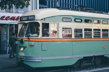 San Francisco, Ca - 2011 yaklaşık: ünlü San Francisco eski tramvay şehir San Francisco, Ca, ABD yaklaşık Yaz 2011.