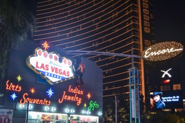Las Vegas - 2011 yaklaşık: Las Vegas Strip Las Vegas, Nevada, ABD görünüm gece zaman yaklaşık Yaz 2011.