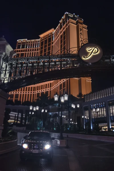 LAS VEGAS - CIRCA 2011: The Venetian hotel on Las Vegas Strip at night time circa summer 2011 in Las Vegas, Nevada, USA. — Stock Photo, Image