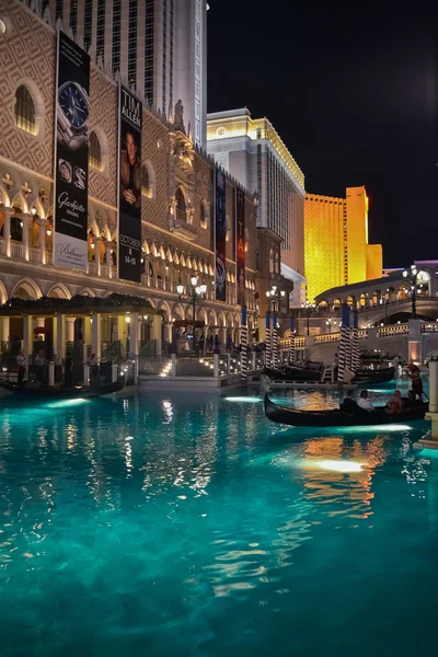 LAS VEGAS - CIRCA 2011: view of Las Vegas Strip at night time circa summer 2011 in Las Vegas, Nevada, USA. — Stock Photo, Image