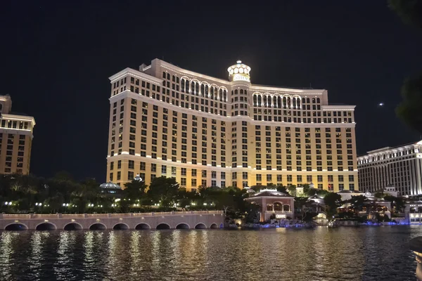 Las Vegas - Circa 2011: Bellagio hotel op de Las Vegas Strip circa zomer 2011 tijde nacht in Las Vegas, Nevada, Usa. — Stockfoto