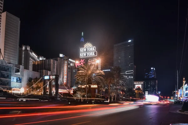 Las Vegas - kb 2011: New York-i szálloda a Las Vegas Strip kb 2011 nyári éjszaka Las Vegas, Nevada, Usa. — Stock Fotó