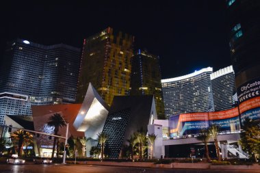 Las Vegas - 2011 yaklaşık: Las Vegas Strip Las Vegas, Nevada, ABD görünüm gece zaman yaklaşık Yaz 2011.