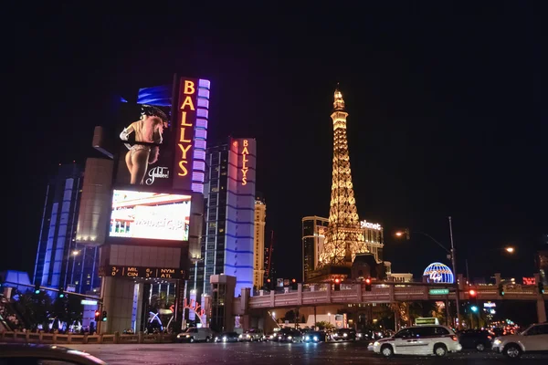 LAS VEGAS - CIRCA 2011: view of Las Vegas Strip at night time circa summer 2011 in Las Vegas, Nevada, USA. — Stock Photo, Image