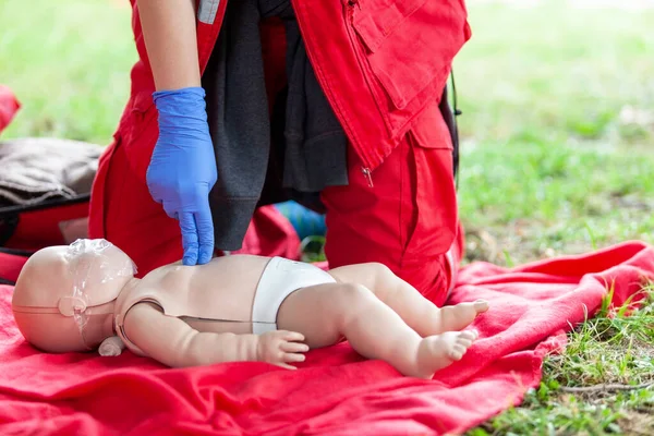 Дитячий Курс Першої Медичної Допомоги Cpr — стокове фото