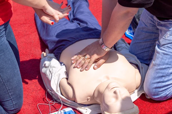 Τάξη Πρώτων Βοηθειών Και Cpr — Φωτογραφία Αρχείου