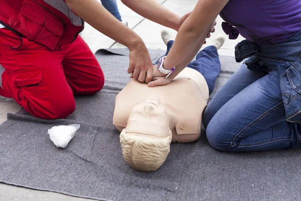 First aid training — Stock Photo, Image