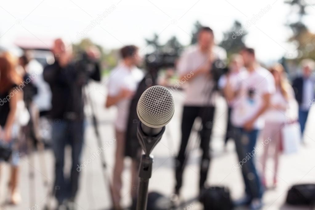 Microphone