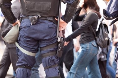 görevli polis memuru