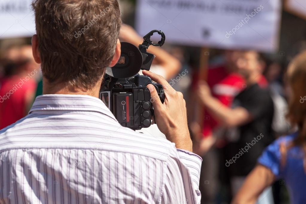 Filming demonstration with a video camera