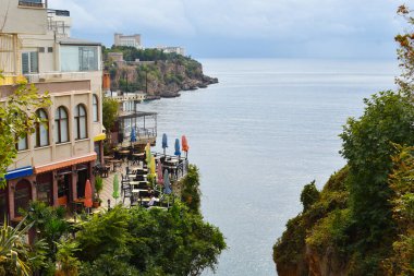 Türk eski caddeleri. Güzel taş şehir sokakları.