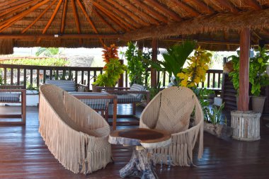 Deniz kenarındaki kafe, tropiklerdeki restoran.