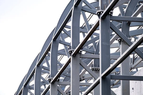 Stadyumun Çatısındaki Metal Yapıyı Destekler Endüstriyel Çelik Arka Plan Kimse — Stok fotoğraf