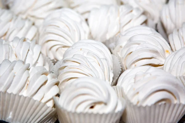 Close White Sweet Marshmallow Banquet Festive Table Restaurant Depth Field — Stock Photo, Image