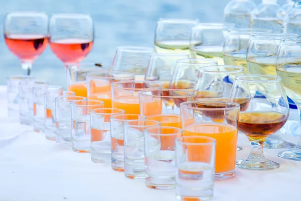 Drinks on the banquet table — Stock Photo, Image