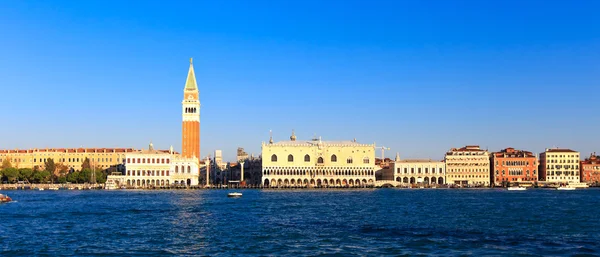 Panorama Piazza San Marco Venedik, denizden görüntülemek