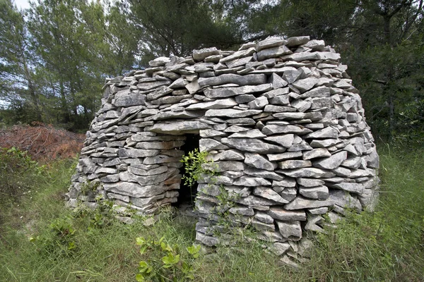 Refugio de piedra en las islas dálmatas en Croacia —  Fotos de Stock