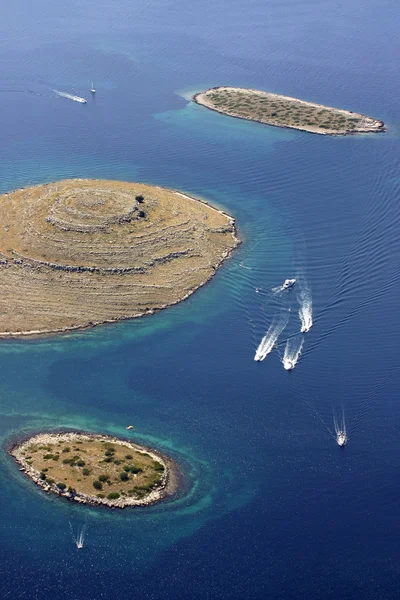 Motor boats in Kornati archipelago — Stock Photo, Image